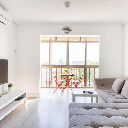 Apartamento Amplio Con 4 Habitaciones Y 2 Banos - Great Apartment With 4 Rooms - 2 Baths Севилья Экстерьер фото