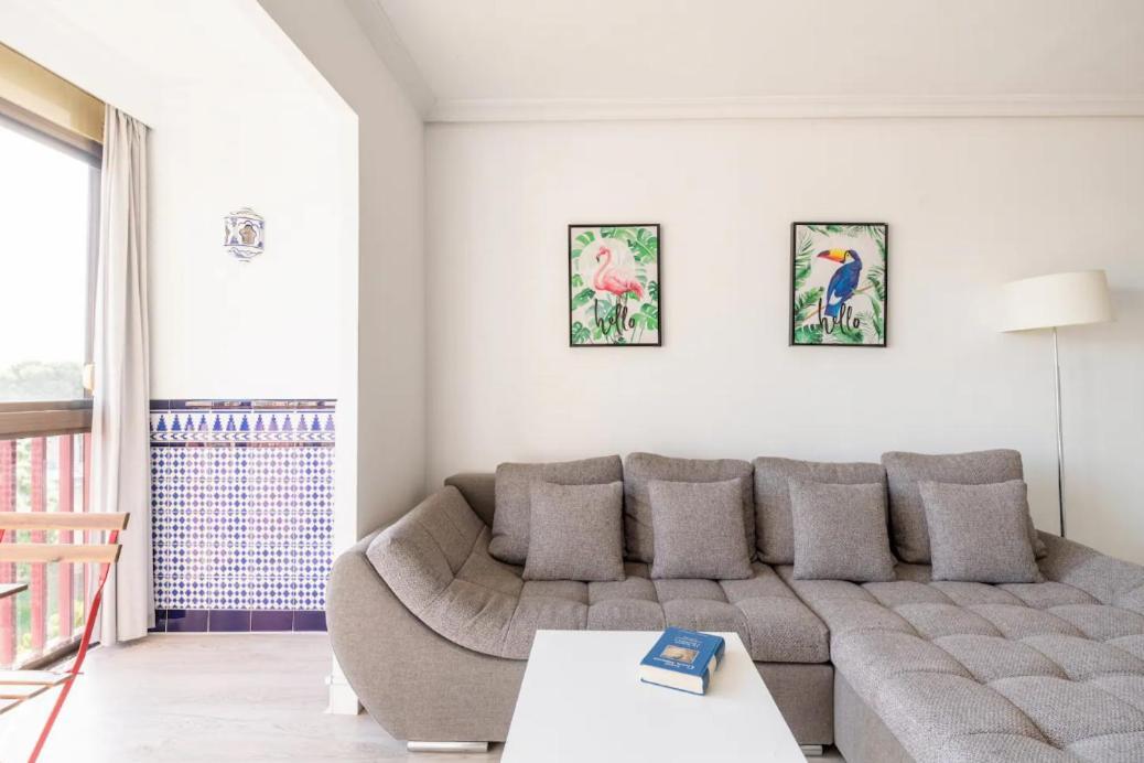 Apartamento Amplio Con 4 Habitaciones Y 2 Banos - Great Apartment With 4 Rooms - 2 Baths Севилья Экстерьер фото
